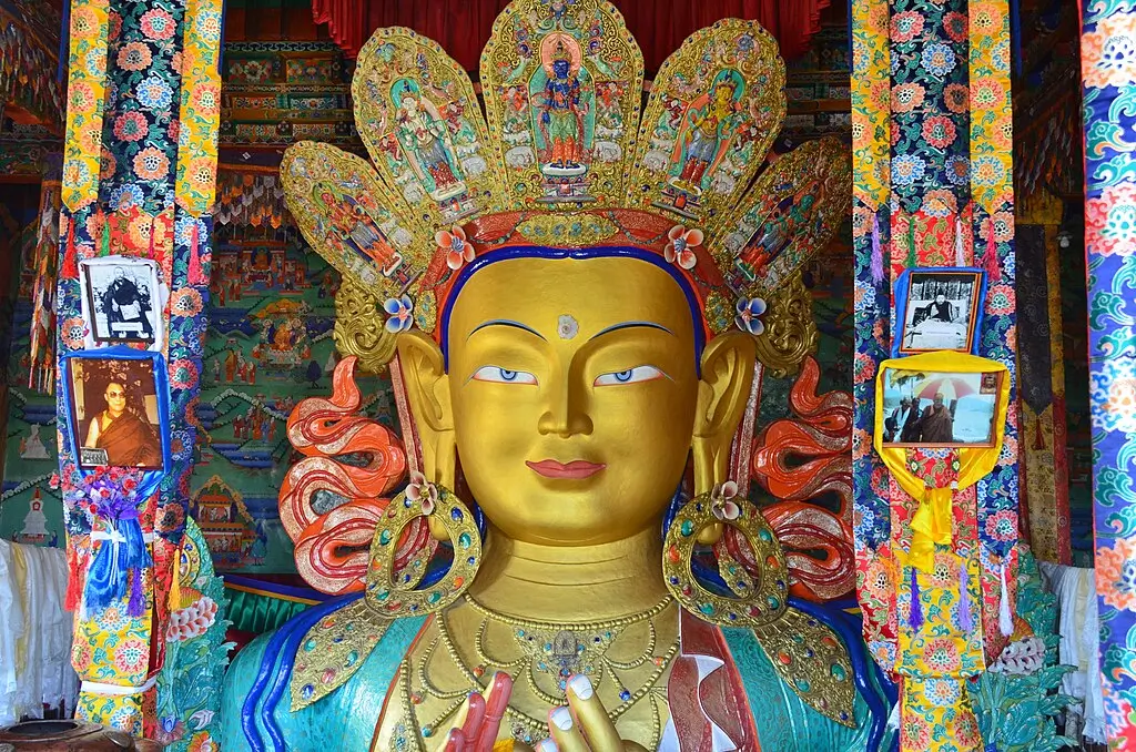 Maitreya_Buddha_Statue-4
